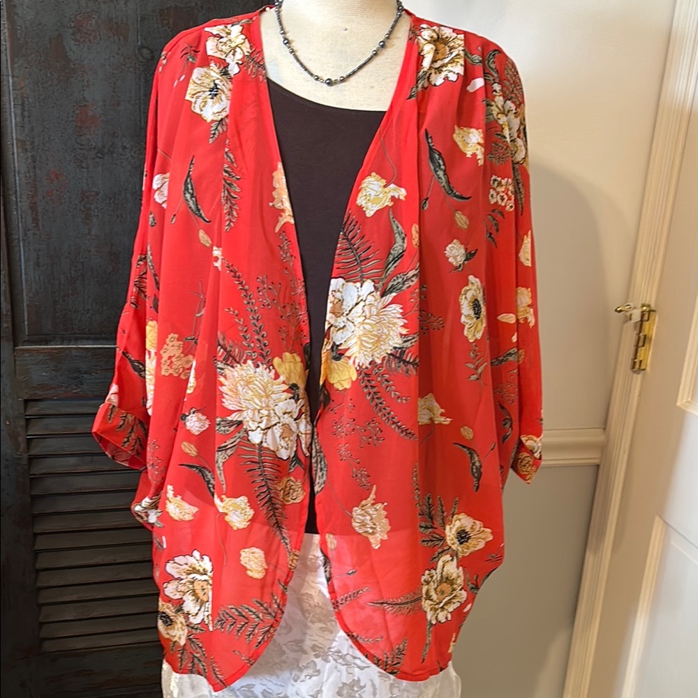 EUC❣️FLORAL KIMONO - Picture 1 of 7